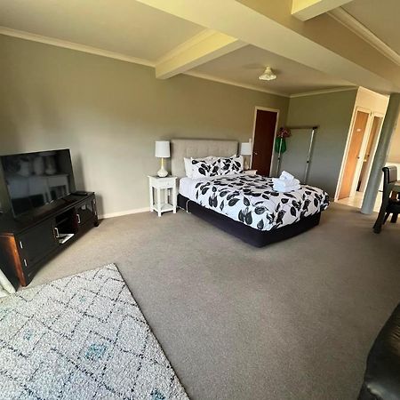 Two Bridges Tekapo Apartment เลคเทคาโป ภายนอก รูปภาพ